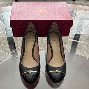 Tory Burch Black and Gold Heels